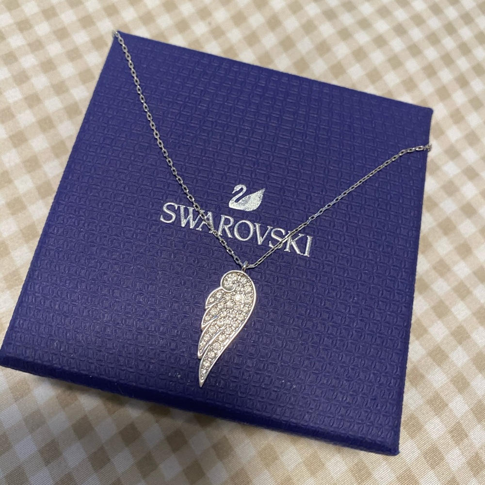 Swarovski Angel wing necklace 💎
